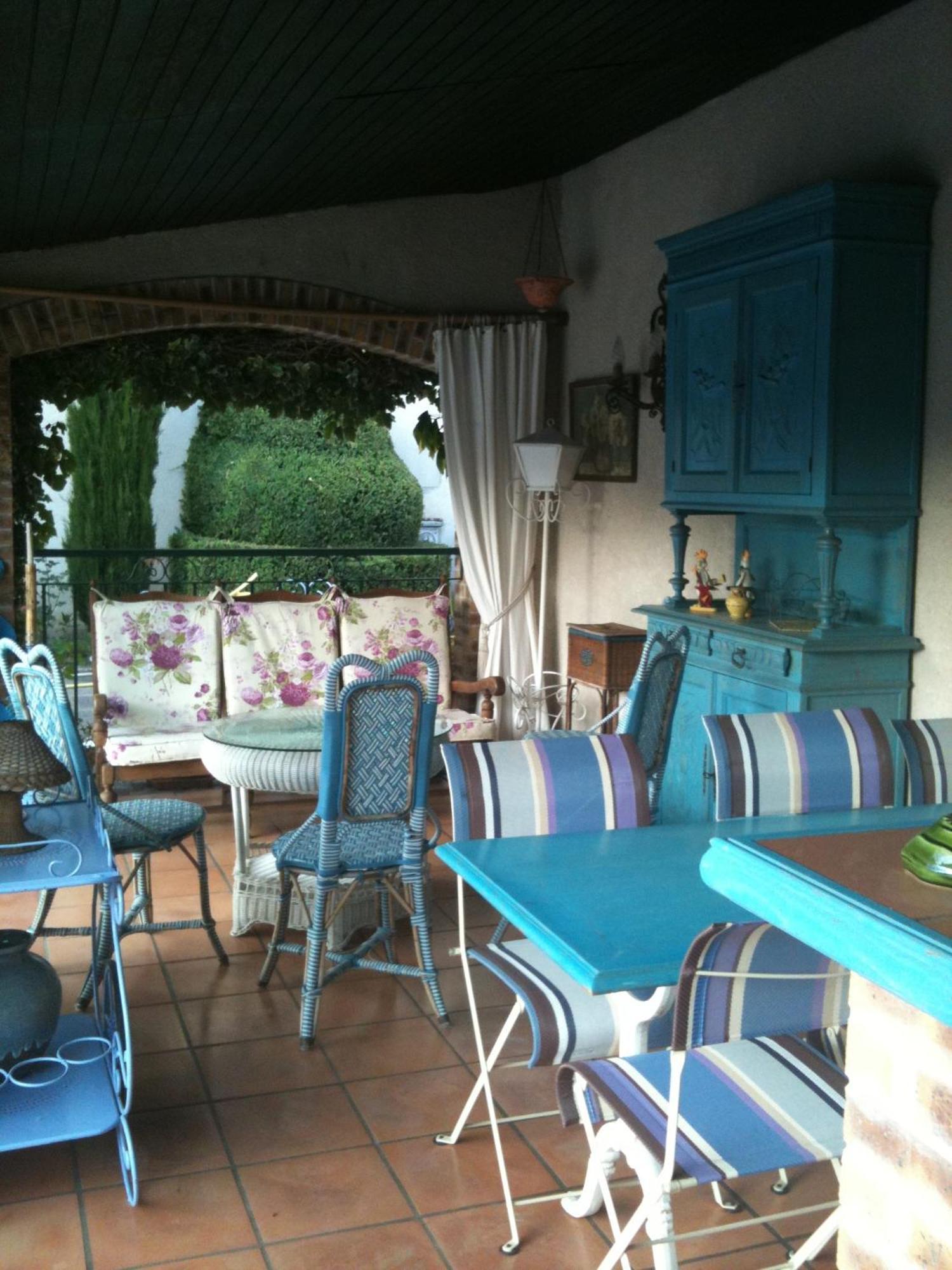 Au Fond De La Cour Bed & Breakfast Veyre-Monton Exterior photo